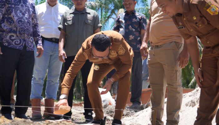 Bupati Labusel Apresiasi Koperasi Merah Putih Desa Perlabian Bangun Ramp Sawit