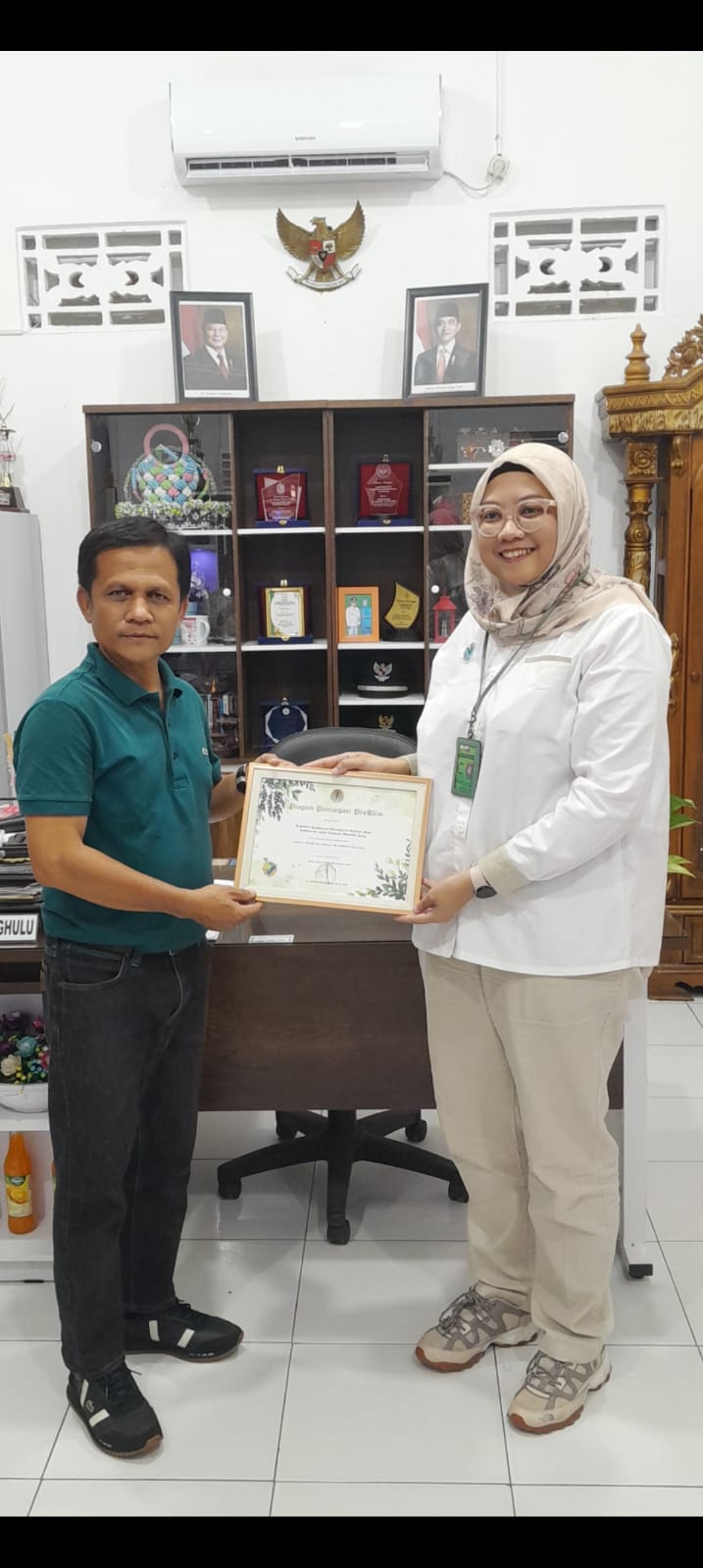 Kampung Kesehatan Terima Penghargaan Partisipasi Proklim