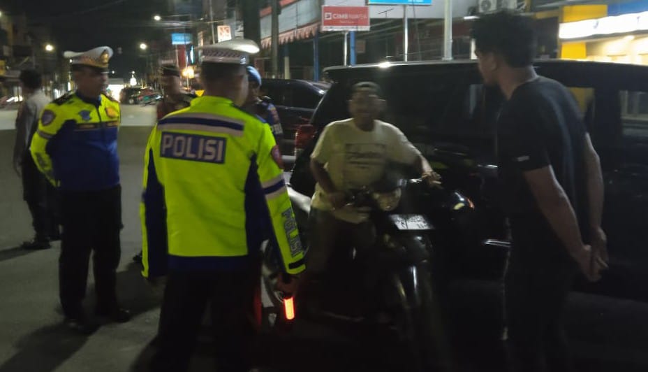 Polres P. Siantar KYRD Hingga Dini Hari