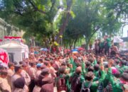 Demo Rusuh Protes Tunjangan DPR