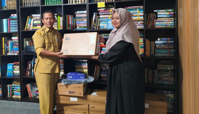 PKBM Ruman Aceh Terima Bantuan TIK Pembelajaran Senilai Rp103 Juta