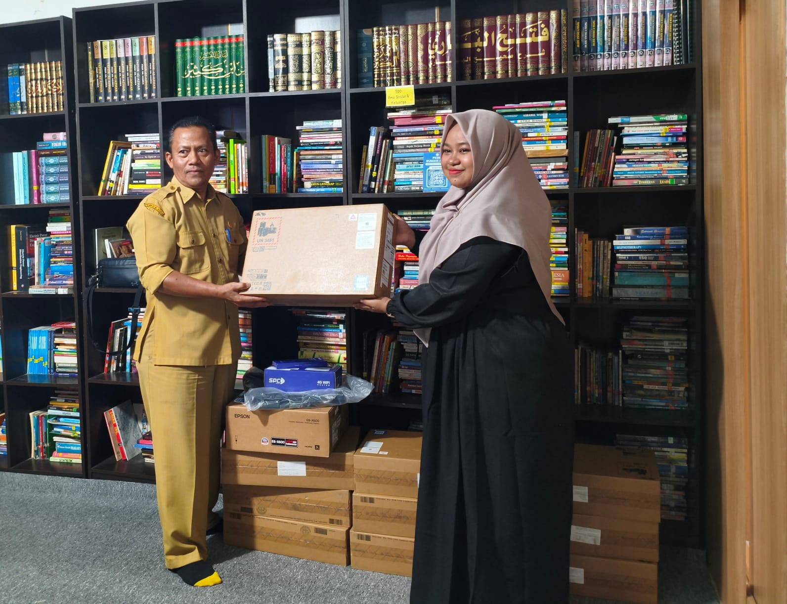 PKBM Ruman Aceh Terima Bantuan TIK Pembelajaran Senilai Rp103 Juta