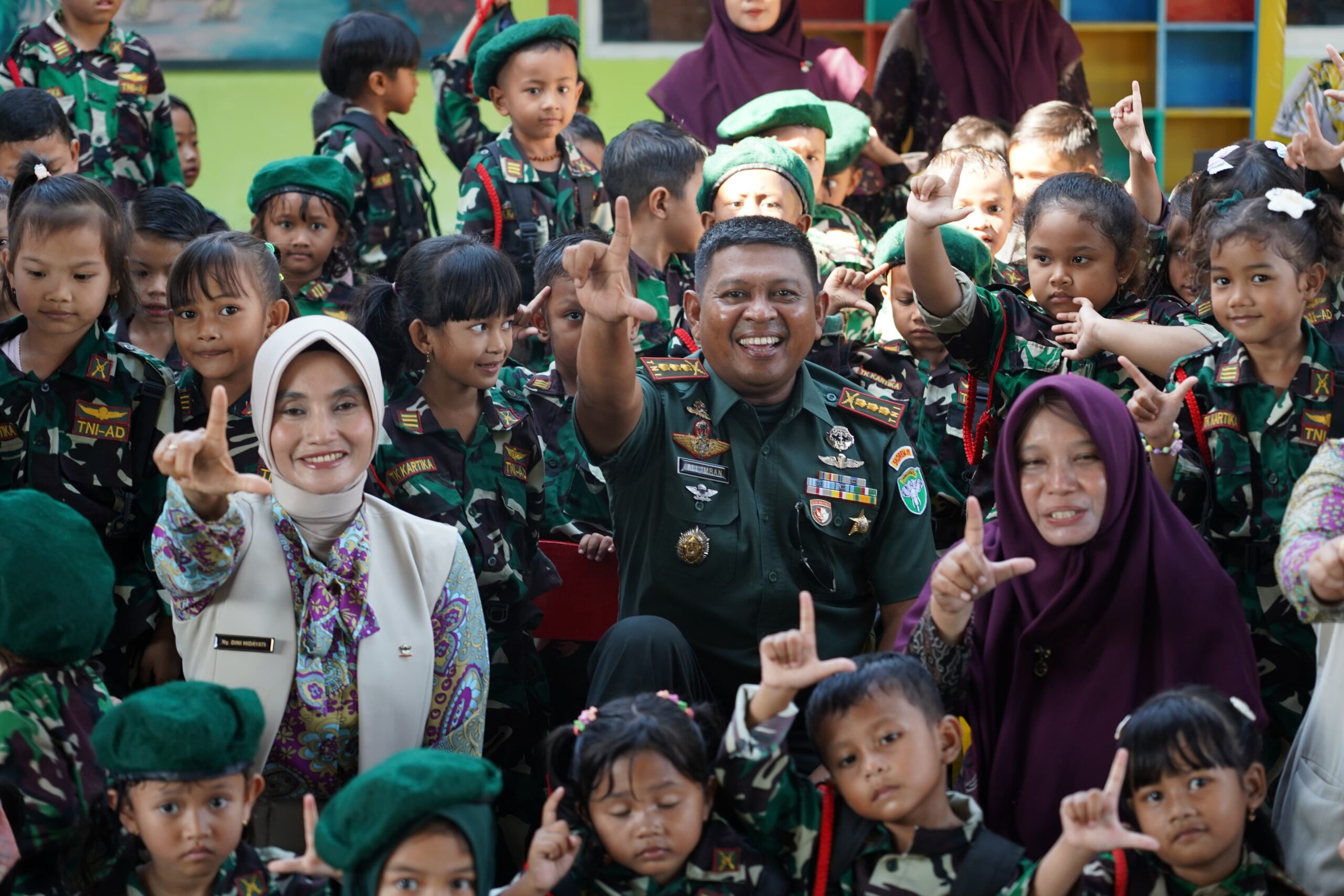 Danrem Lilawangsa Sumbang Alat Peraga Pendidikan untuk TK Kartika