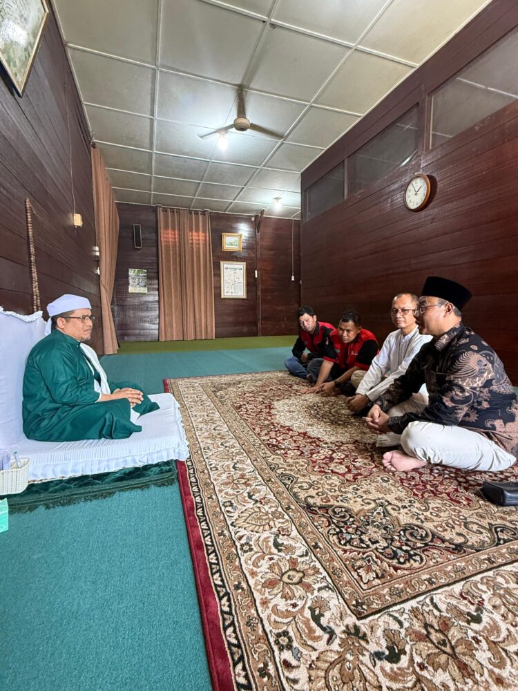 Senior Manager PLN Indonesia Power UBP Silaturahmi Dengan Tuan Guru Babussalam