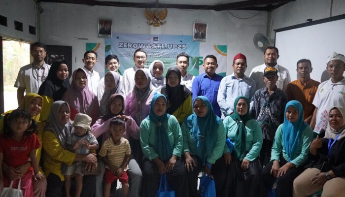 Olah Sampah Mandiri, UPER Hadirkan Komposter Putar di Desa Barengkok