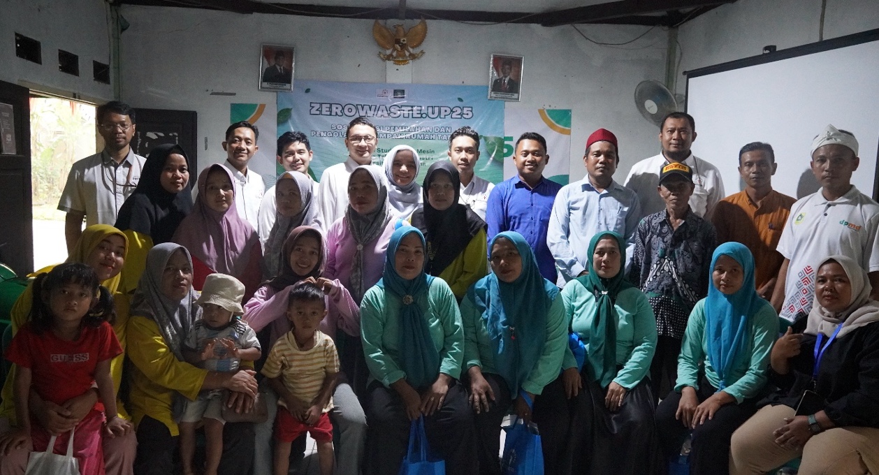 Olah Sampah Mandiri, UPER Hadirkan Komposter Putar di Desa Barengkok