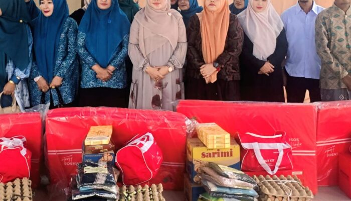 Ketua TP-PKK Pidie Kunjungi Rumah Duka 6 Santri Tangse