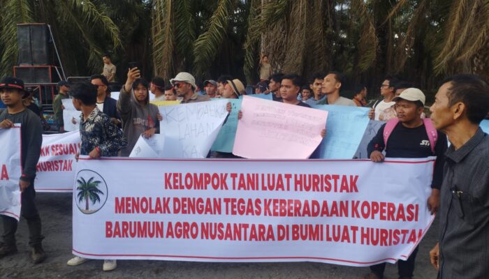Aksi Unjuk Rasa di Kantor PT APN, Petani Huristak Tuntut Pembayaran Plasma