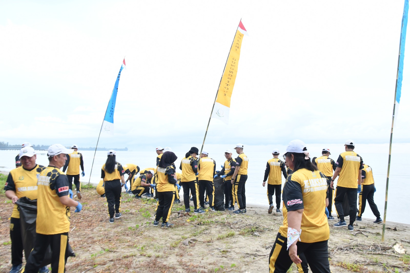 Kejari Gunungsitoli Gelar Aksi Go Green