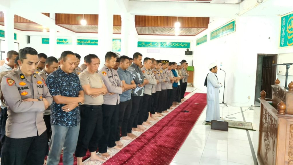Polresta Banda Aceh Gelar Shalat Gaib untuk Almarhum Affan Kurniawan