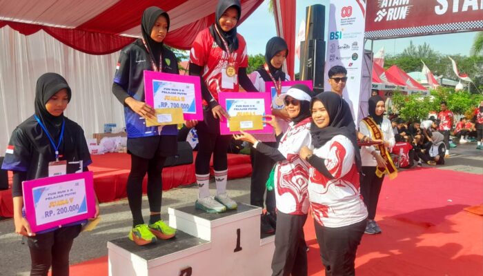 Syafira Dwi Putri, Siswi SMAN 3 Langsa Raih Juara I Atam Run 2025
