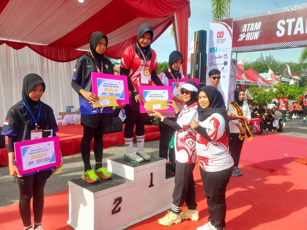 Syafira Dwi Putri, Siswi SMAN 3 Langsa Raih Juara I Atam Run 2025
