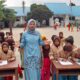 Hotma Wulansari Sitohang, guru kelas 1, SDN 30 Pasar Lapan, Kabupaten Batubara, berinovasi memadukan latihan motorik kasar dan motorik halus, dalam peningkatan kemampuan Numerasi peserta didiknya, pada Senin (11/8).