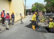 Kadis SDABMBK Medan Tinjau Normalisasi Drainase Dan Perkuat Komitmen K3