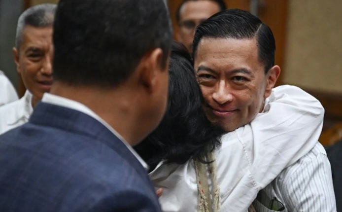 Tom Lembong Dan Hasto Resmi Bebas