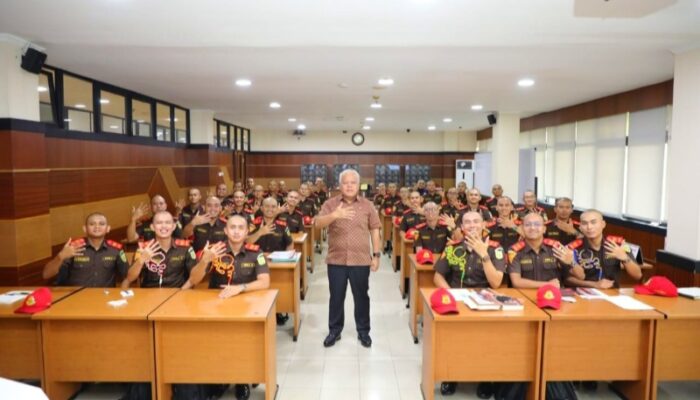 Kajatisu Harli Siregar Berikan Pembekalan Siswa PPPJ Kejaksaan RI