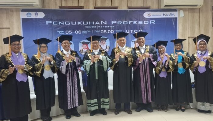 UT Kukuhkan 10 Guru Besar Baru, Perkuat Kontribusi Lintas Disiplin