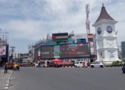 Bongkar Billboard Di Zona Larangan Dan Taman Di Medan