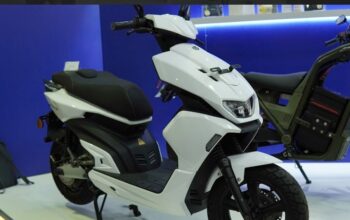 Kolaborasi Mahasiswa dan Industri, ITS Tampilkan Sepeda Motor Listrik Generasi Kedua EVITS di KSTI 2025