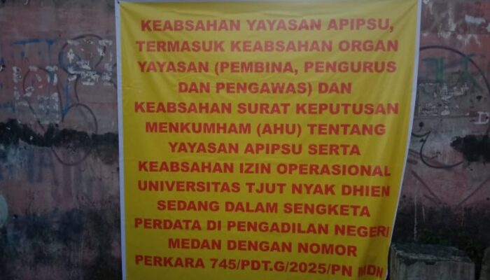 Konflik Yayasan Apipsu Kembali Memanas, Puluhan Spanduk Terkait Sengketa Bertebaran Di Seputar Kampus