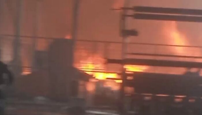 Pabrik Spon PT. Sinar Surya Cakrawala Kota Binjai Terbakar
