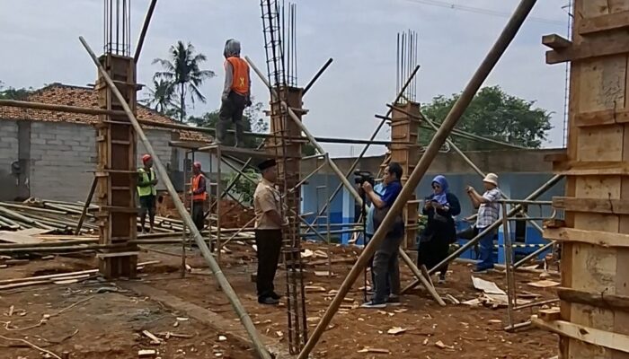 Sekolah Bakal Punya Lab Fisika dan Perpustakaan,  Kepsek SMP Ibnu Syina Bogor Tak Kuasa Menahan Haru