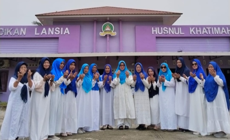 Pesantren Husnul Khatimah Siapkan Lansia Menuju Kampung Akhirat