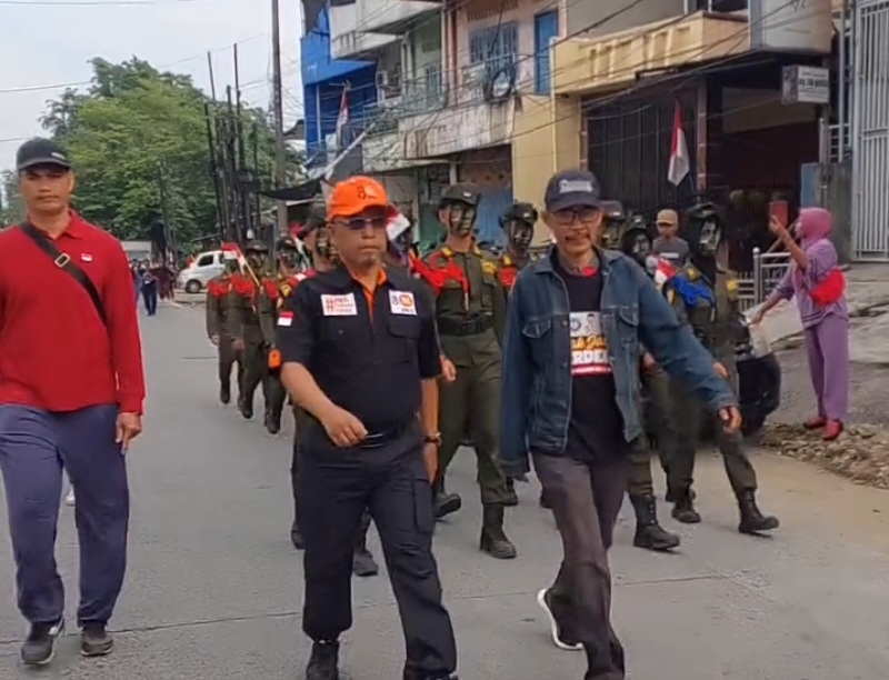 Dihadiri Ratusan Warga, Ahmad Darwis Gelar Gerak Jalan Sehat