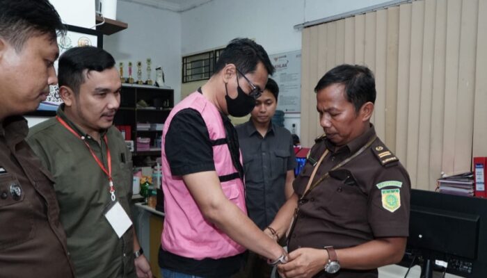 Penyidikan Tuntas, Tersangka Dugaan Korupsi Bank Sumut Diserahkan Ke JPU