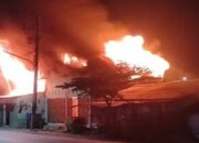 ‘Tradisi’ Tawuran Di Belawan, Rumah Warga Musnah Terbakar