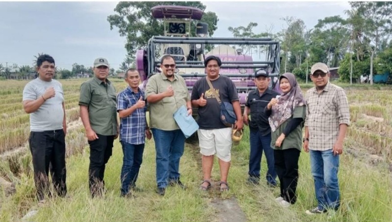 17 Unit Combine Harvester Bantu Petani Sumut Capai Swasembada Pangan