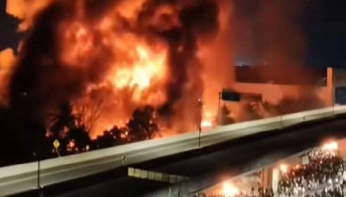 Tiga Nyawa Melayang Dalam Kebakaran Gedung DPRD Makassar Saat Demo