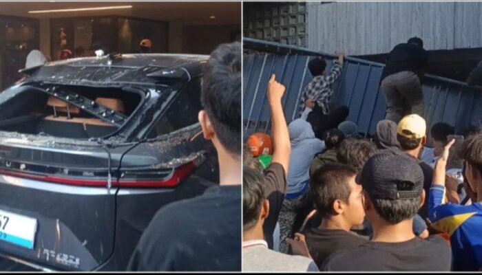 Massa Jebol Rumah Anggota DPR Ahmad Sahroni, Mobil Senilai Rp1,87 miliar Ringsek