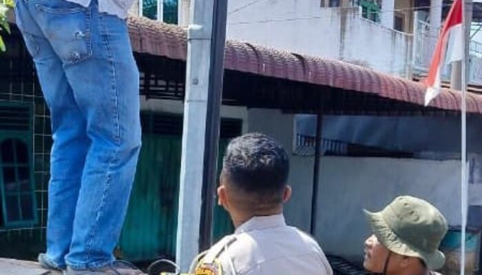 Polres P.Siantar Pasang Rambu Larangan Berat Lebih 3 Ton Di Simpang Dua