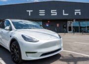Tesla Uji Coba Mobil Otonom Berbasis AI Di Jepang, Targetkan 30 Ribu Unit