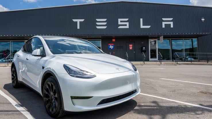 Tesla Uji Coba Mobil Otonom Berbasis AI Di Jepang, Targetkan 30 Ribu Unit
