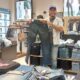 Country Marketing Lead, Levi Strauss Indonesia, Stiffen Andika Kusuma saat menunjukkan salah satu produk Levi’s®, di The Original Levi’s® Store di Sun Plaza dan Levi’s® Counter di SOGO Deli Park Mall.