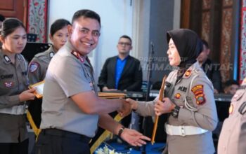 Kasat Lantas Polres Pematangsiantar Raih Penghargaan Kapolda Sumut