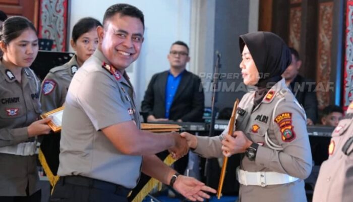 Kasat Lantas Polres Pematangsiantar Raih Penghargaan Kapolda Sumut