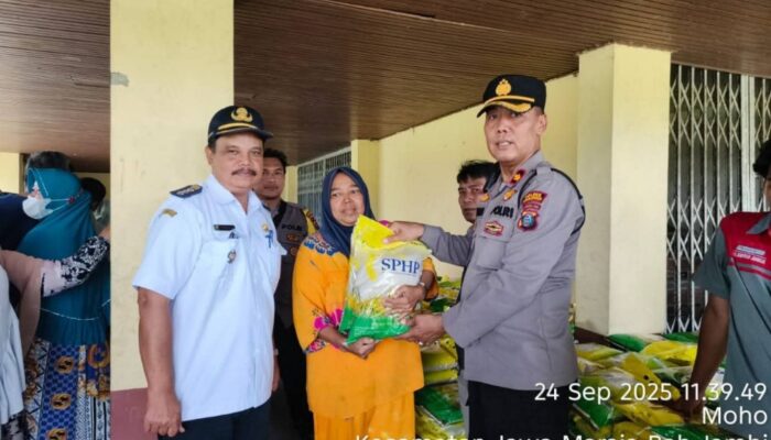 Polsek Tanah Jawa Gelar Pasar Murah, Salurkan 6,7 Ton Beras