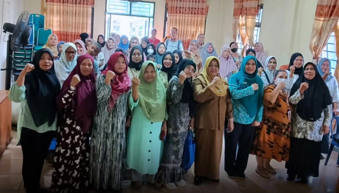 TP PKK Tebingtinggi Sosialisasikan PHBS Dan Pencegahan TBC Di Tanjung Marulak