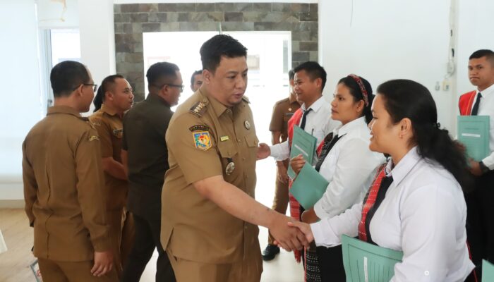 Serahkan SK P3K Tahap II, Vandiko Tekankan Inovasi Dan Kreativitas