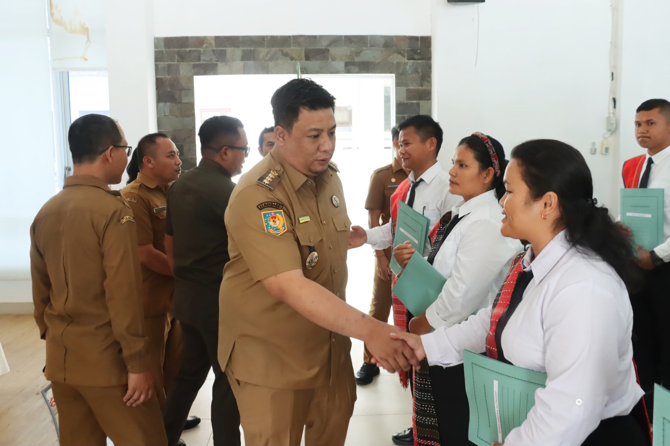 Serahkan SK P3K Tahap II, Vandiko Tekankan Inovasi Dan Kreativitas