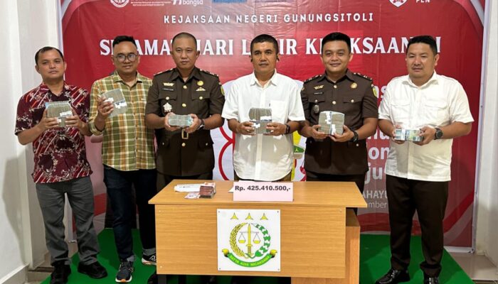 Kejari Gunungsitoli Eksekusi Uang Pengganti Perkara Tipikor Dana Desa Fadoro Bahili Rp425.4 Juta