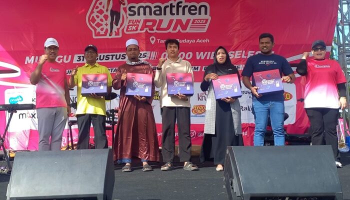 Perluas Area Layanan Data XLSMART, Smartfren Fun Run 2025 Meriahkan Aceh