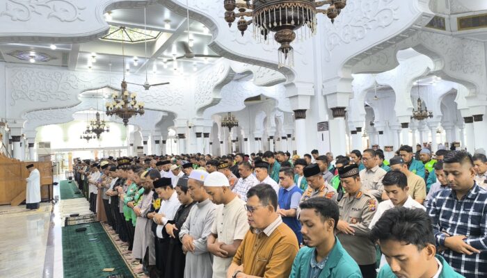 Ratusan Perkumpulan Driver Ojol Aceh Shalat Ghaib Dan Doa Bersama Untuk Affan
