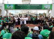 Kapolda Aceh Dampingi Doa Bersama Ojol Untuk Affan Di Masjid Raya Baiturrahman