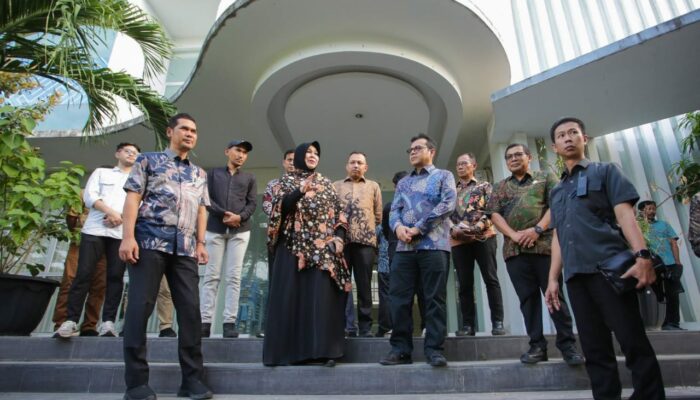 Wamen Komdigi Puji Inisiatif Wali Kota Illiza Kembangkan Kreativitas Anak Muda