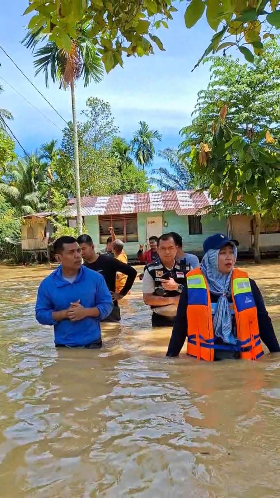 Pemko Langsa Bantu Korban Banjir, Imbau Warga Waspada Banjir Susulan