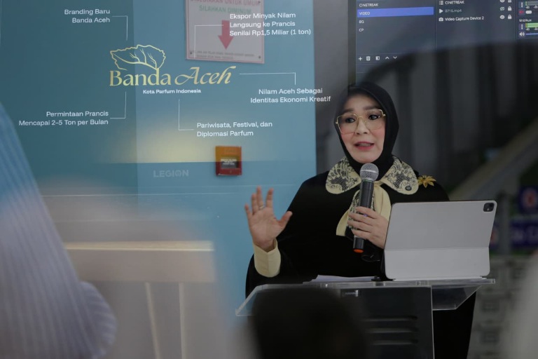 Tak Lagi Sekadar Pemasok, Illiza Deklarasi Banda Aceh Produsen Parfum Dunia